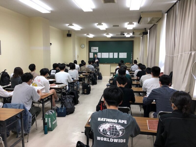 柔道整復学科卒業生が本を出版されました。